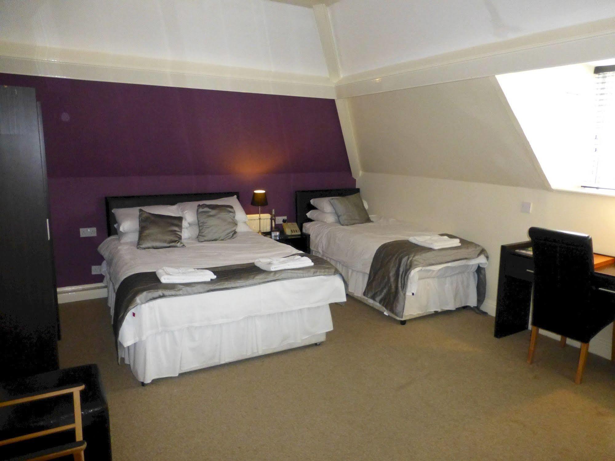 Maes Manor Country Hotel Blackwood  Buitenkant foto