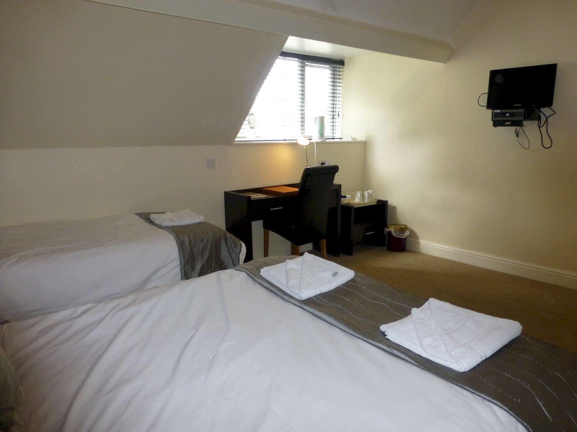 Maes Manor Country Hotel Blackwood  Buitenkant foto
