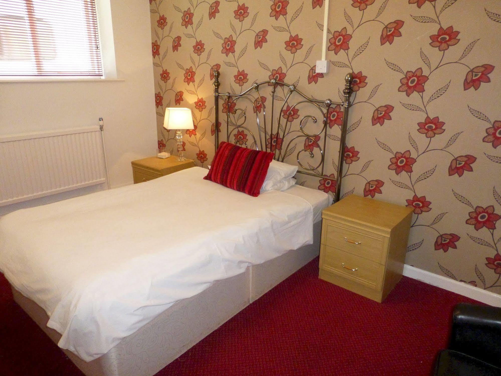 Maes Manor Country Hotel Blackwood  Buitenkant foto